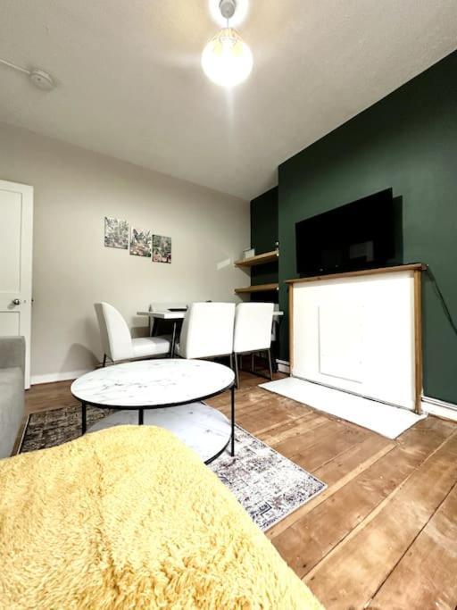 Quirky 3 Bedroom Flat In Shoreditch London Bagian luar foto