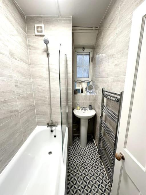 Quirky 3 Bedroom Flat In Shoreditch London Bagian luar foto